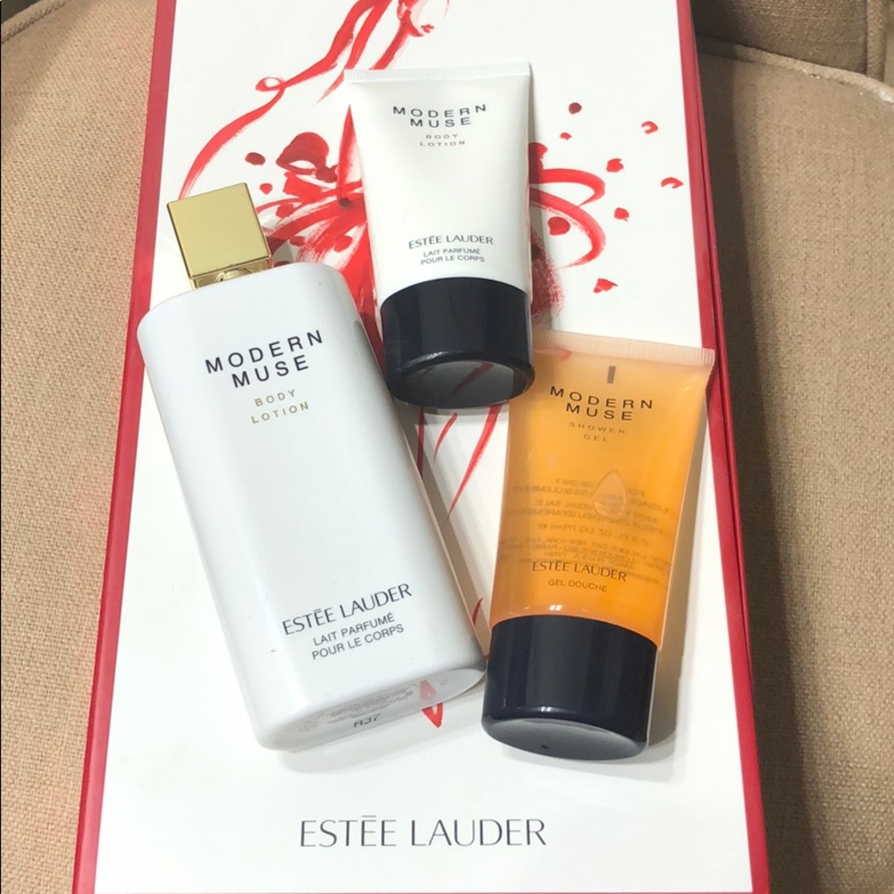 Modern Muse by Estée Lauder lotion and gel